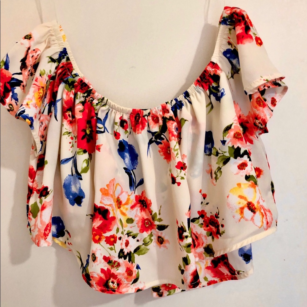 Revamped Crop Flower Top - Picture 4 of 7